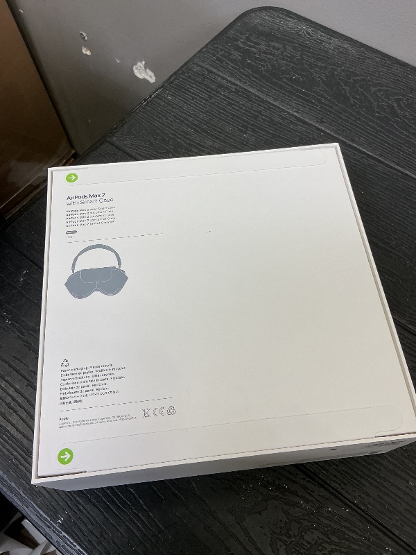 Photo 1 of Apple AirPods Max 2 Wireless Over-Ear Headphones – Starlight