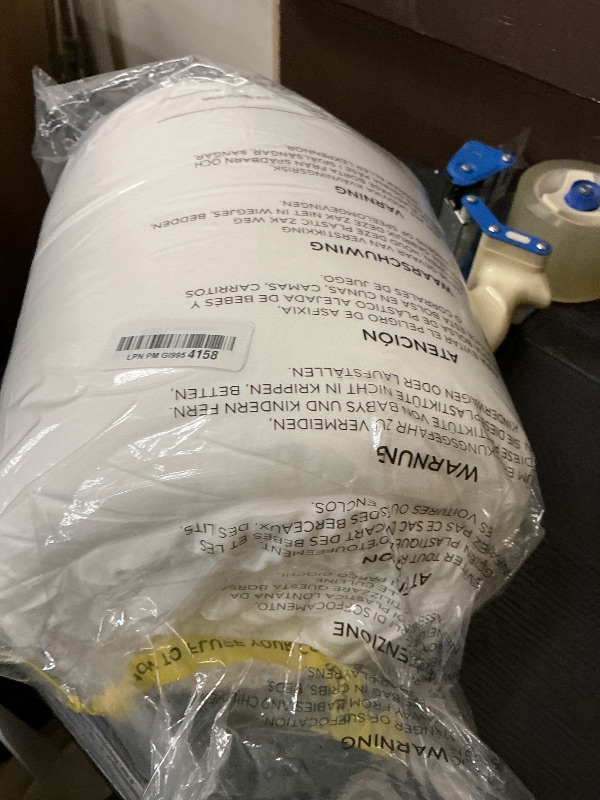 Photo 1 of Bedsure Queen Comforter Set - 3Pc White 90"x90"