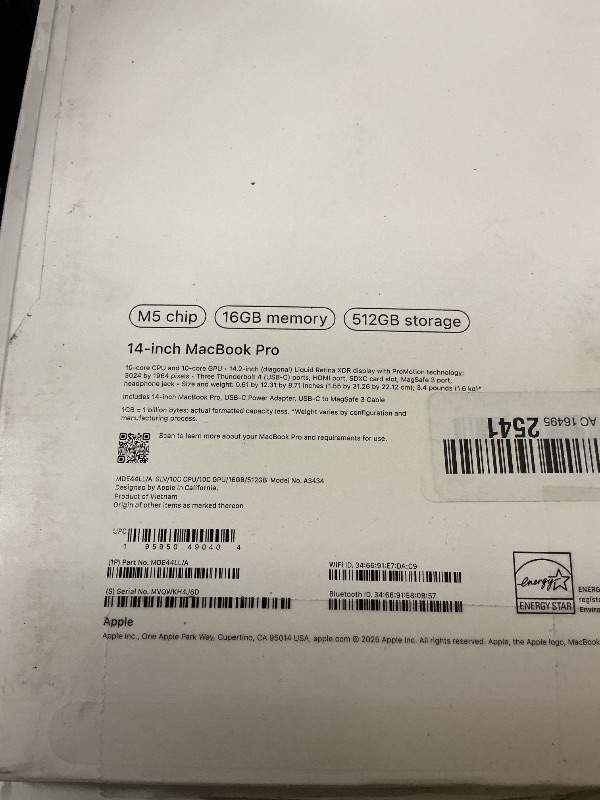 Photo 1 of Apple 2025 MacBook Pro 14.2" M5 Laptop