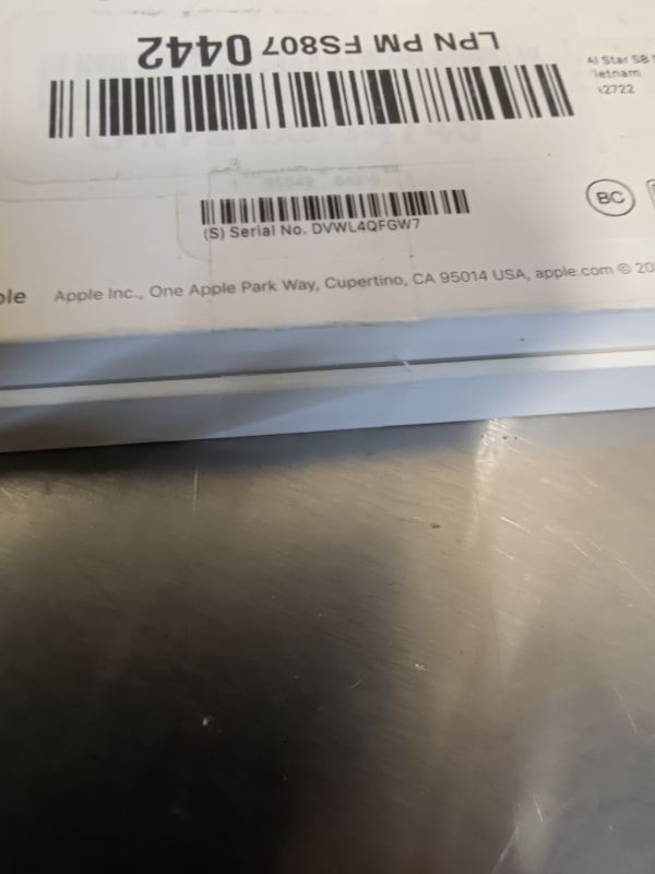 Photo 1 of Apple Watch SE (2nd Gen) GPS 40mm Smartwatch