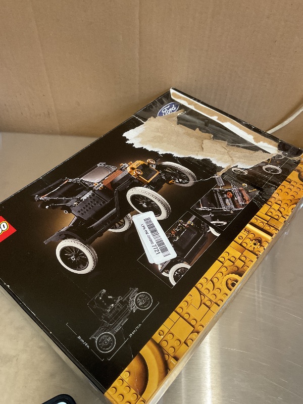Photo 1 of LEGO Icons Ford Model T 11376 Building Set
