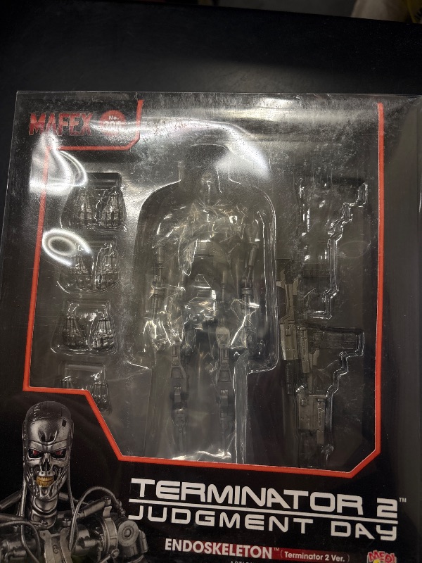 Photo 1 of Medicom Terminator 2 Endoskeleton MAFEX Action Figure
