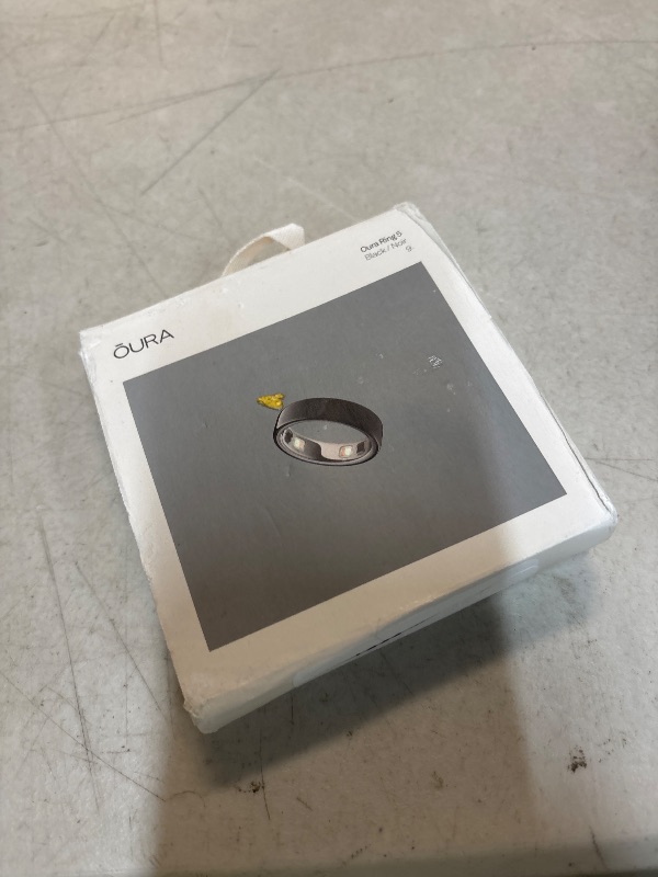 Photo 1 of Oura Ring 5 Smart Ring - Black, Size 9