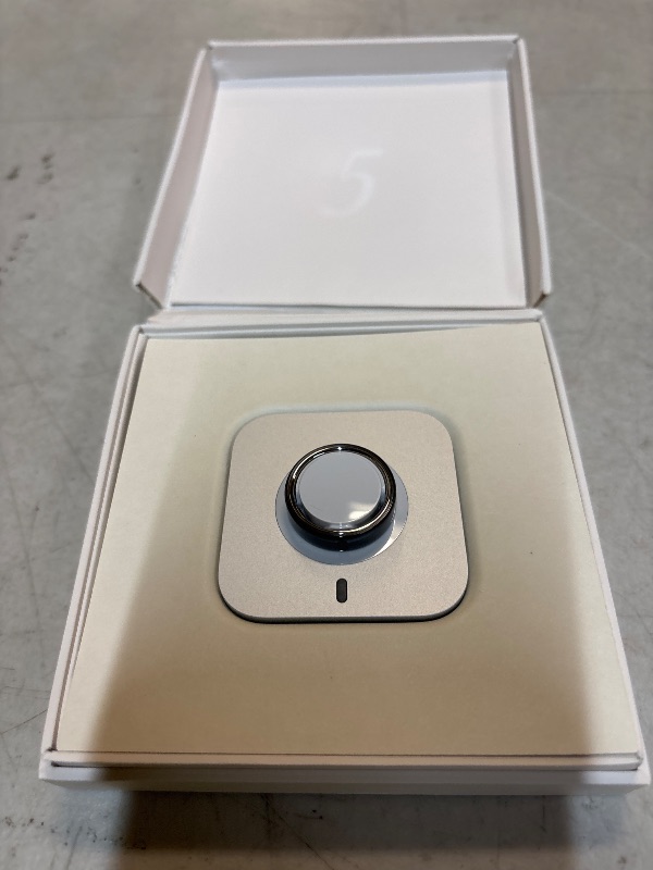 Photo 1 of Oura Ring 5 Smart Ring - Black, Size 9