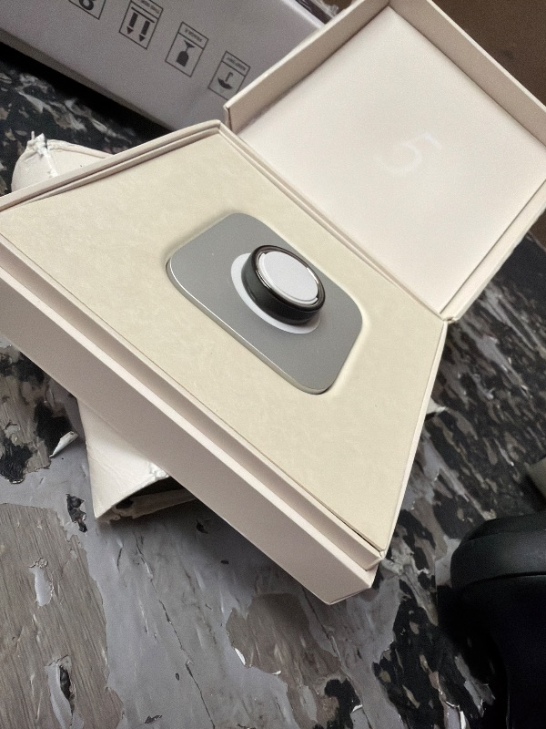 Photo 1 of Oura Ring 5 Smart Ring - Black, Size 9