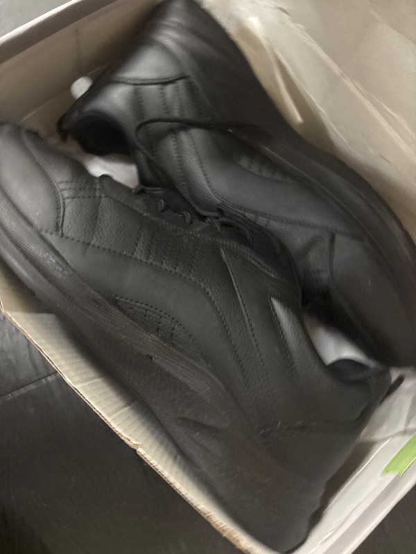 Photo 1 of VANGELO Professional Slip Resistant Work Sneaker - Men's Size 11W