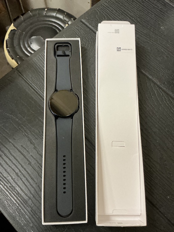 Photo 1 of Samsung Galaxy Watch 6 44mm Smartwatch Graphite