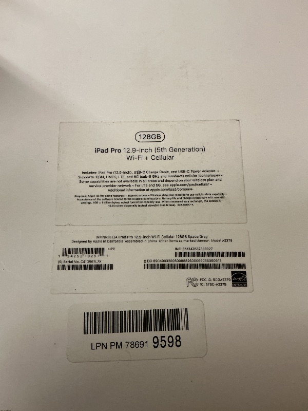 Photo 1 of Apple 12.9-inch iPad Pro Wi-Fi + Cellular 128GB - Space Gray