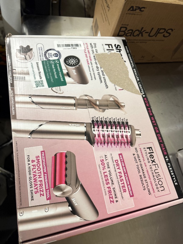 Photo 1 of Shark FlexFusion Ceramic Air Styler