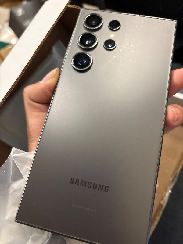 Photo 1 of Samsung Galaxy S24 Ultra 5G, US Version, 512GB, Titanium Black - Unlocked (Renewed)