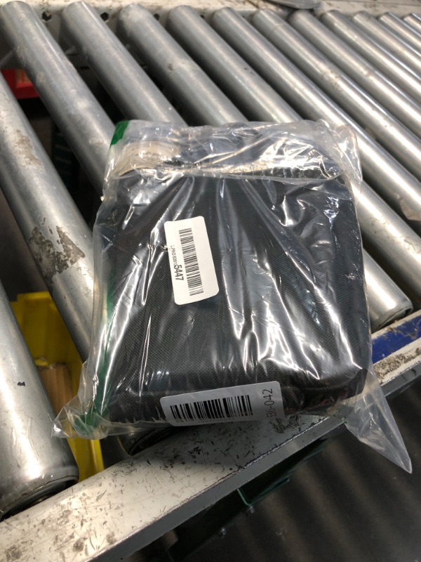 View 2 of ***STOCK PHOTO FOR REFERENCE ONLY*** OYLOLA Insulated Lunch Bag (Black)
