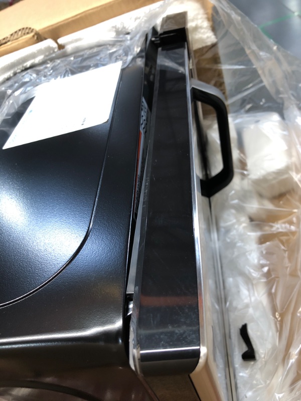 View 3 of ***DAMAGED - SEE NOTES/PICTURES*** Farberware 0.7 cu.ft. 700W Countertop Microwave Oven