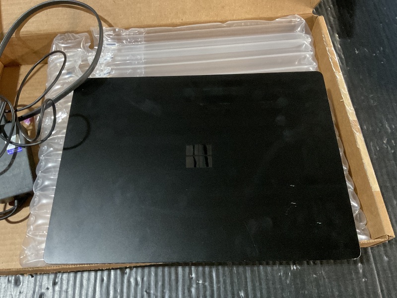 View 6 of ***MINOR DAMAGE***UNSURE IF FUNCTIONAL***
Microsoft Surface Laptop 5 13.5" i7 16GB 256GB SSD