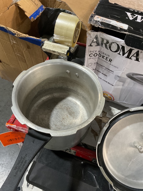 View 4 of ***MINOR DAMAGE***
Prestige Popular Aluminum Pressure Cooker, 5L, Silver