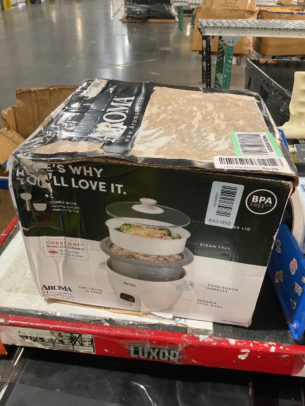 View 2 of ***MINOR DAMAGE***
Prestige Popular Aluminum Pressure Cooker, 5L, Silver