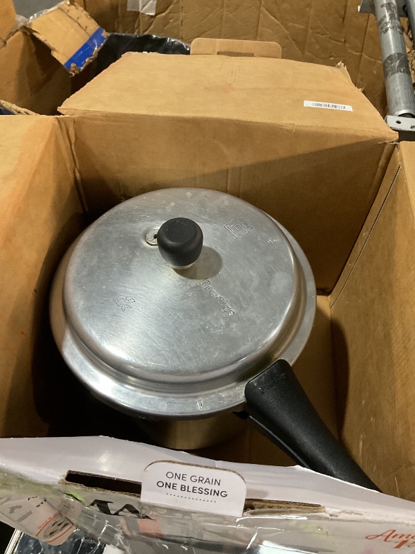 View 3 of ***MINOR DAMAGE***
Prestige Popular Aluminum Pressure Cooker, 5L, Silver