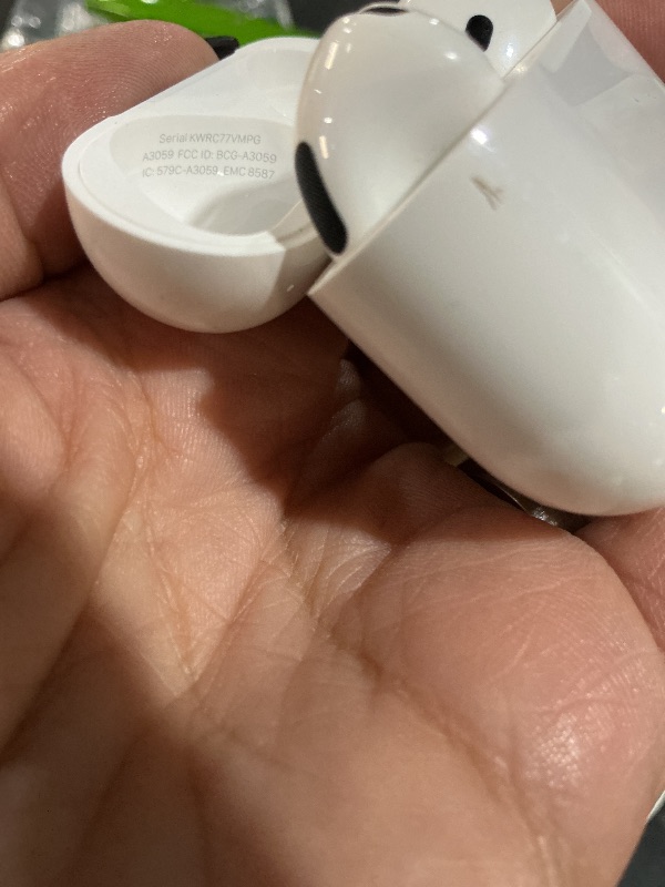 View 2 of ** may or may not charge**
Apple AirPods 4 with ANC (Renewed)