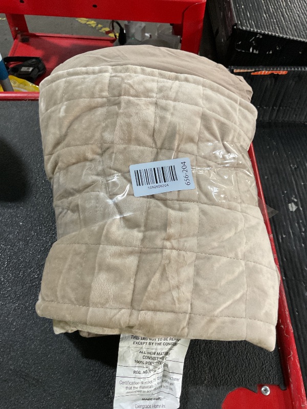 View 2 of ***ONLY 2 PILLOWCASES***
RECYCO Channel Box Stitch Velvet Quilt Set, King Size, Natural Tan