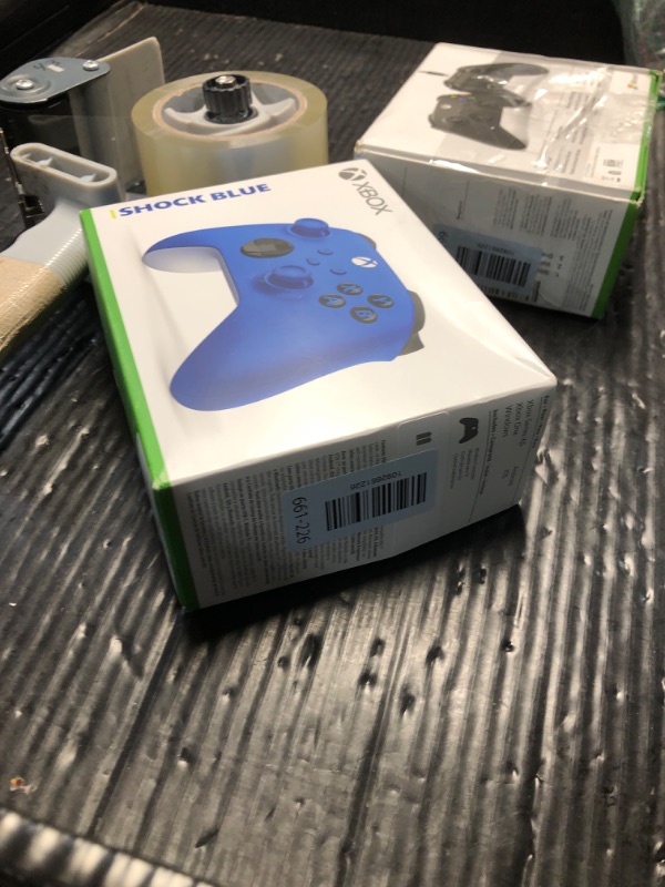View 5 of ***MISSING CORD***
Xbox Wireless Controller Shock Blue