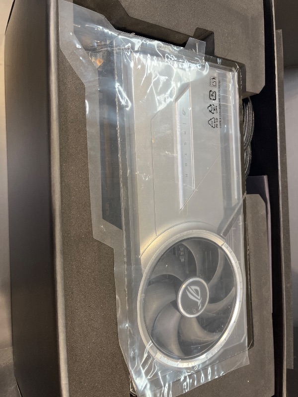 Photo 1 of ASUS ROG Astral LC GeForce RTX 5090 32GB GDDR7 OC Gaming Graphics Card