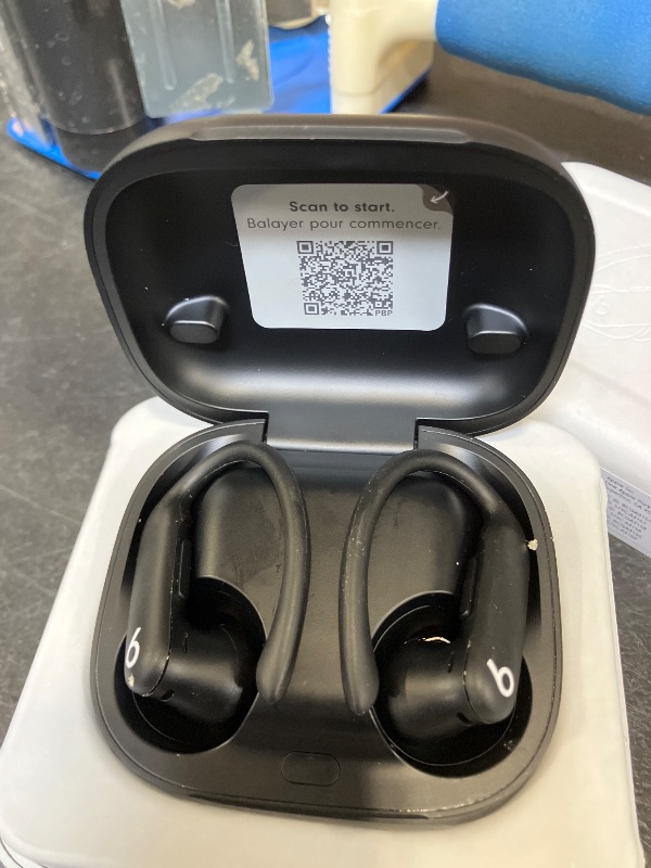 Photo 1 of Beats Powerbeats Pro 2 Wireless Earbuds