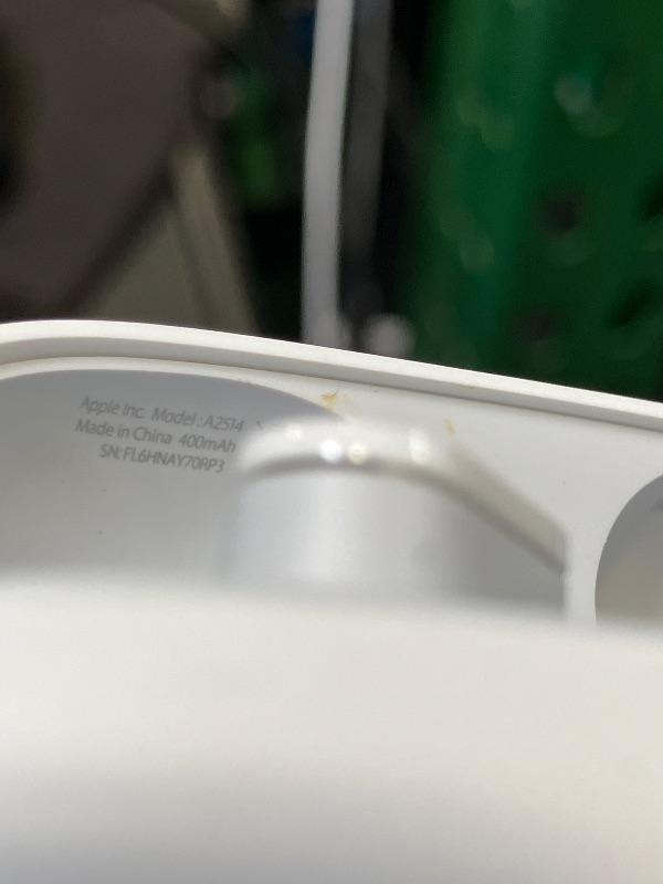 Photo 1 of Beats Studio Buds - True Wireless Noise Cancelling Earbuds - Compatible with Apple & Android, Built-in Microphone, IPX4 Rating, Sweat Resistant Earphones, Class 1 Bluetooth Headphones - White