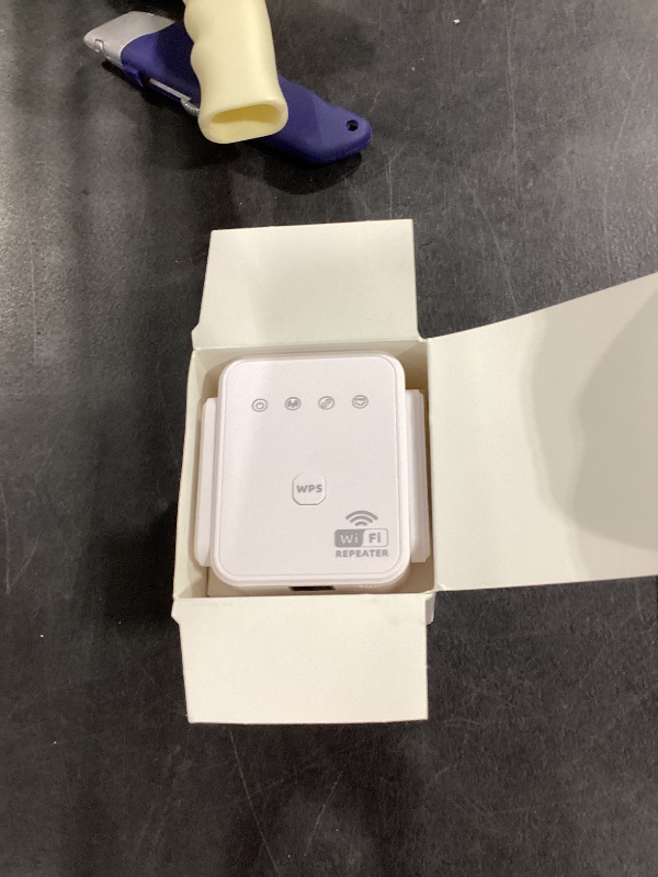 View 3 of Gorzhesua 1200Mbps WiFi Range Extender