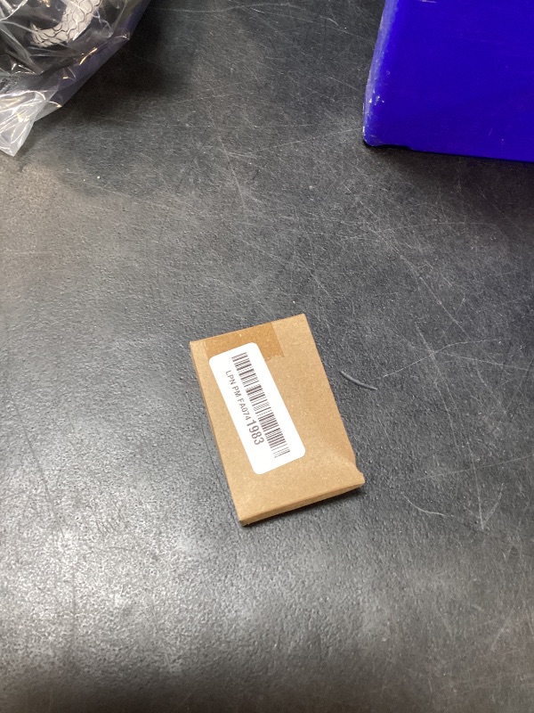 View 2 of uxcell #10-24 x 3/4" Torx Security Machine Screws