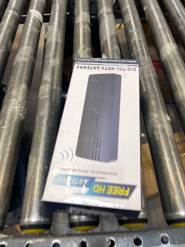 View 3 of Voivey TV Antenna - 6000+ Mile Range, Amplified Signal Booster