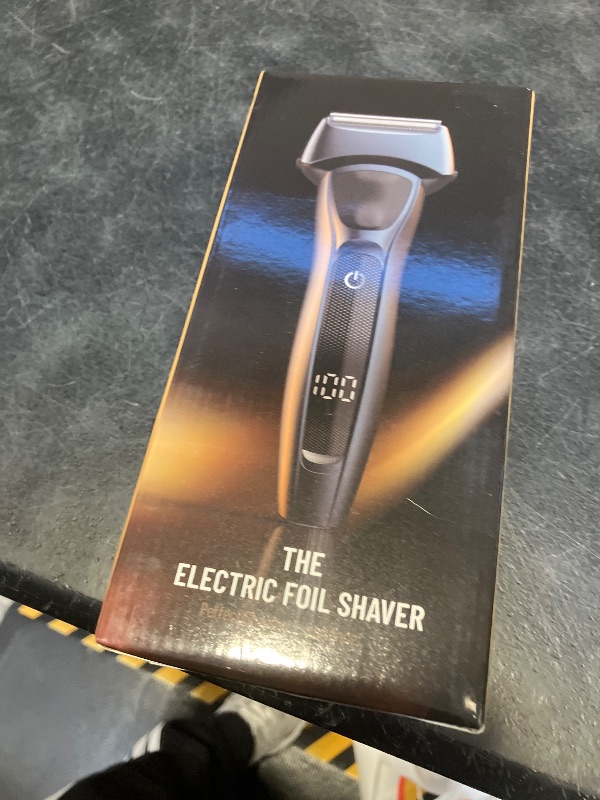 View 2 of ***  COLOR GREY ****

Fndna Foil Shaver for Men: Rechargeable Electric Razor Cordless Waterproof