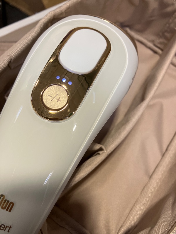 View 4 of Braun Silk-Expert Pro 5 IPL Hair Removal Device