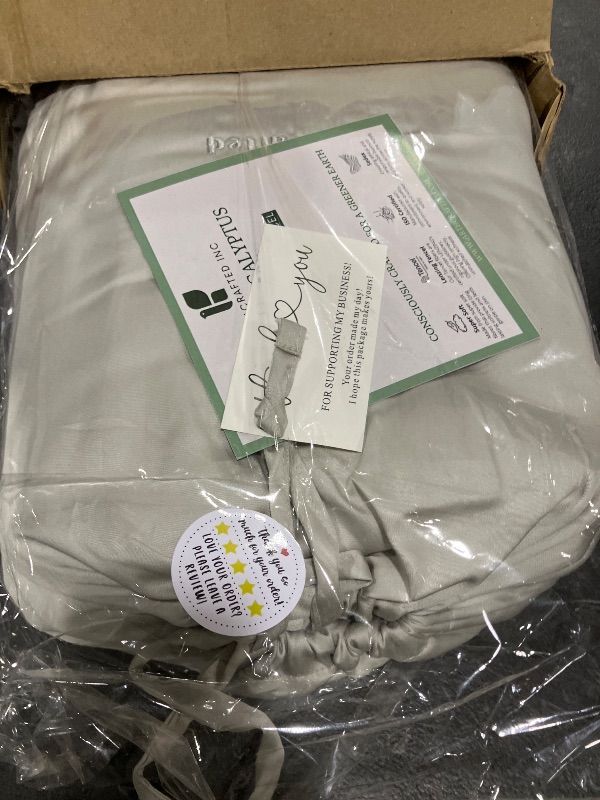 View 3 of ArthCrafted Queen Tencel Duvet Cover Set