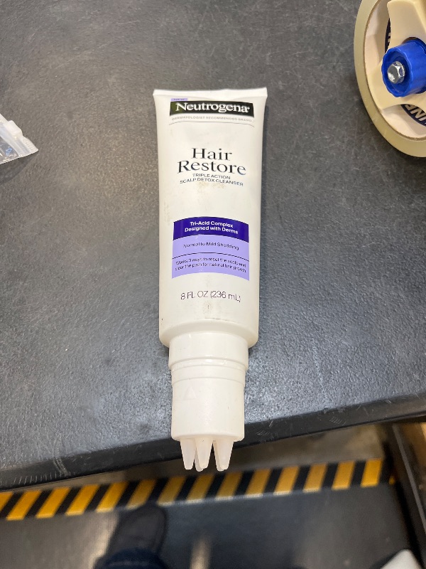 View 2 of Neutrogena Hair Restore Triple Action Scalp Detox Cleanser