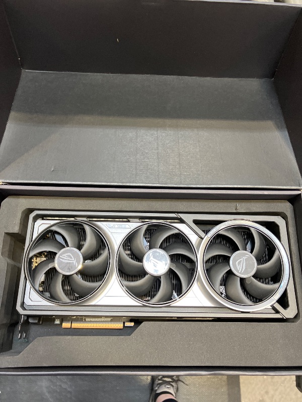 Photo 1 of ASUS ROG Astral GeForce RTX 5090 32GB GDDR7 OC Gaming Graphics Card