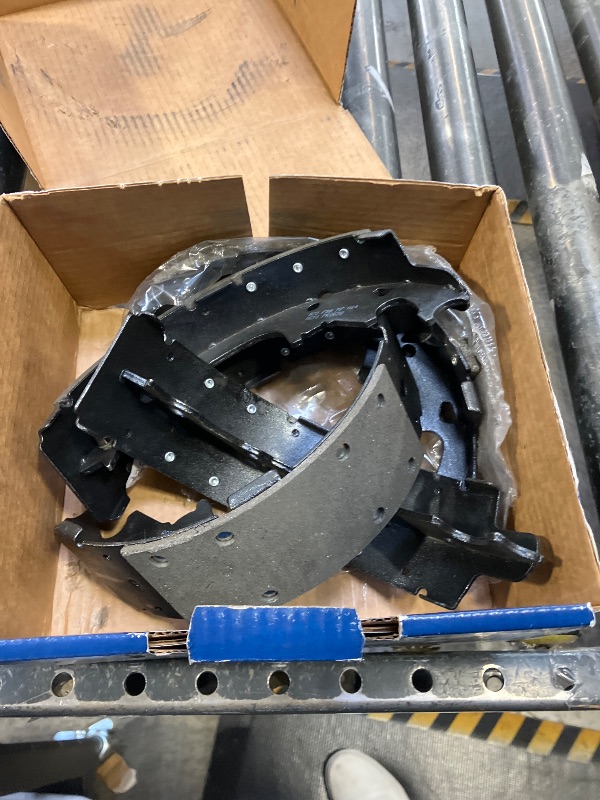 Photo 1 of BOSCH BS538R Blue Drum Brake Shoe Set - Rear (Riveted)