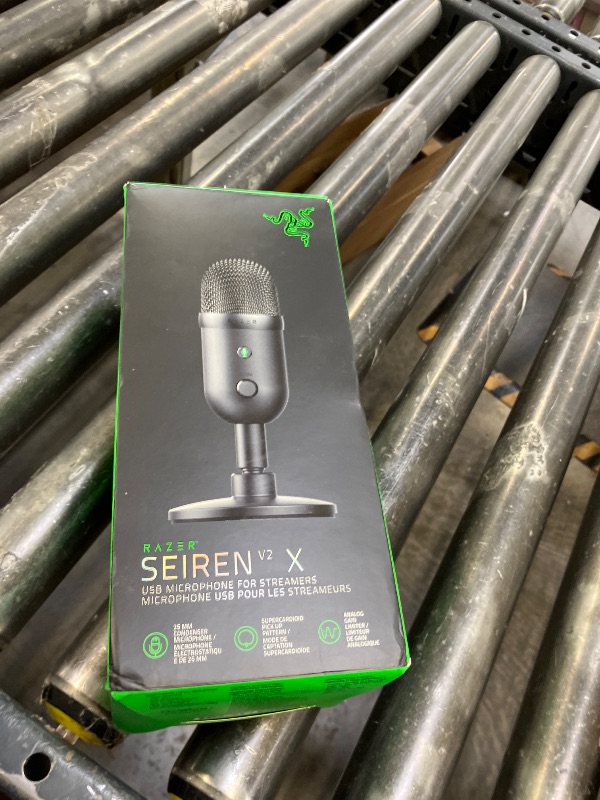 Photo 1 of Razer Seiren V2 X USB Condenser Microphone
