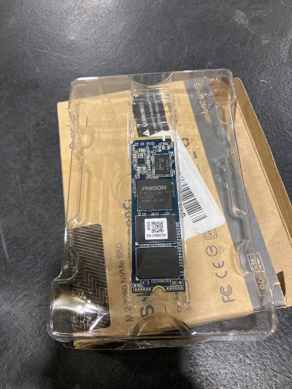 View 3 of Synology SNV3400 800GB M.2 2280 NVMe SSD