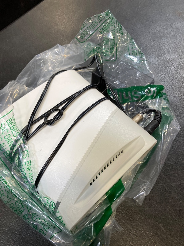 View 3 of ARRIS SURFboard S33 DOCSIS 3.1 Cable Modem