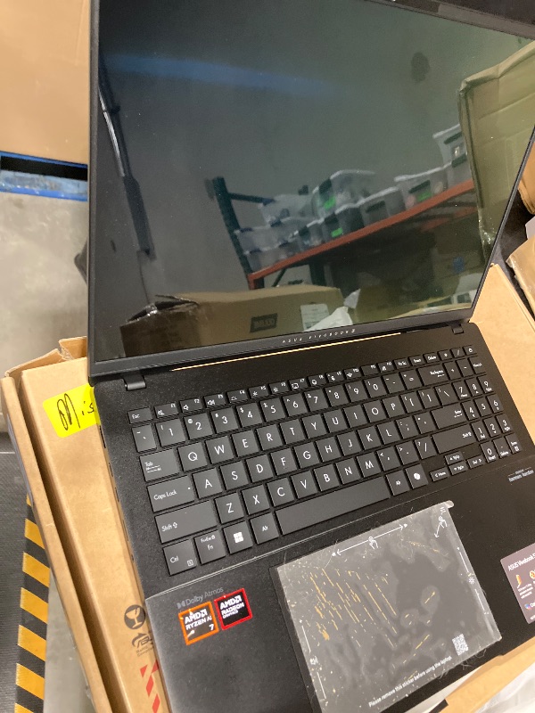 Photo 1 of *******THE KEYBOARD WORKS BUT THE SCREEN DOES NOT TURN ON******
***** ONLY PARTS ****
ASUS Vivobook 16 Flip Laptop Intel Core Ultra 7 16GB RAM 512GB SSD