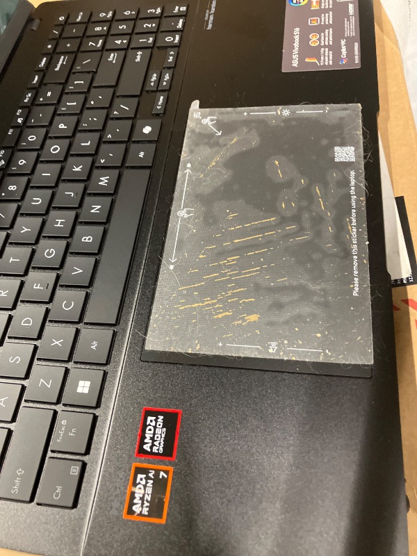 Photo 1 of *******THE KEYBOARD WORKS BUT THE SCREEN DOES NOT TURN ON******
***** ONLY PARTS ****
ASUS Vivobook 16 Flip Laptop Intel Core Ultra 7 16GB RAM 512GB SSD