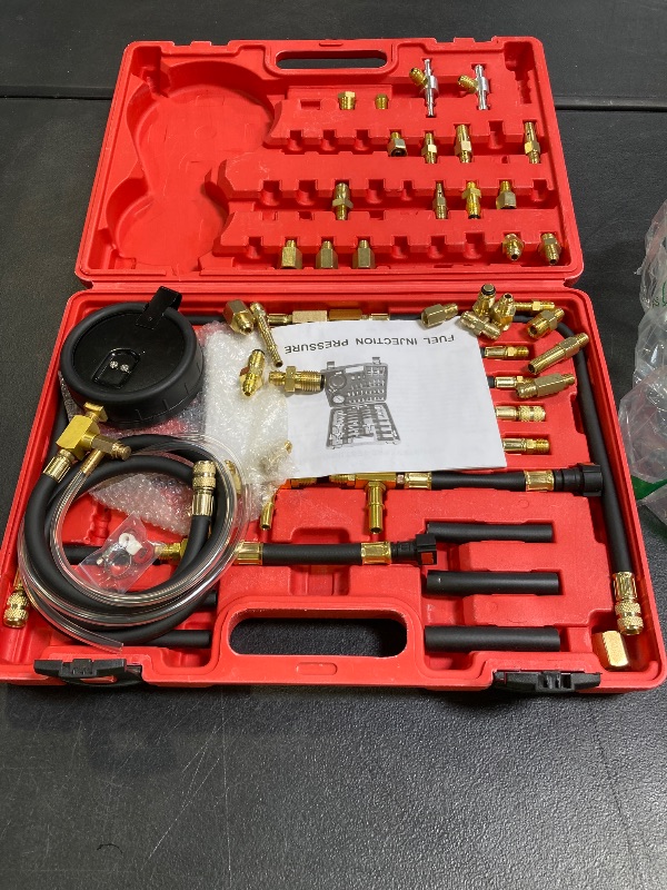 Photo 1 of DKwoeshg Master Fuel Pressure Injection Tester Kit