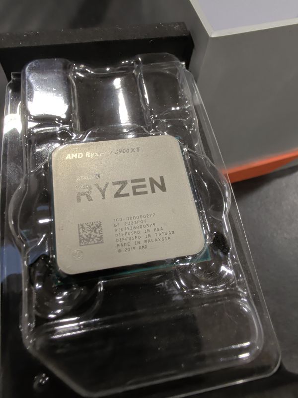 Photo 1 of AMD Ryzen 9 3900XT Processor