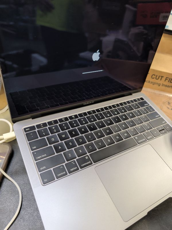 Photo 1 of Apple MacBook Air 13-inch Laptop