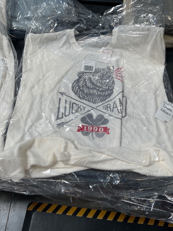 Photo 1 of lucky brand mens bear white t shirt xl