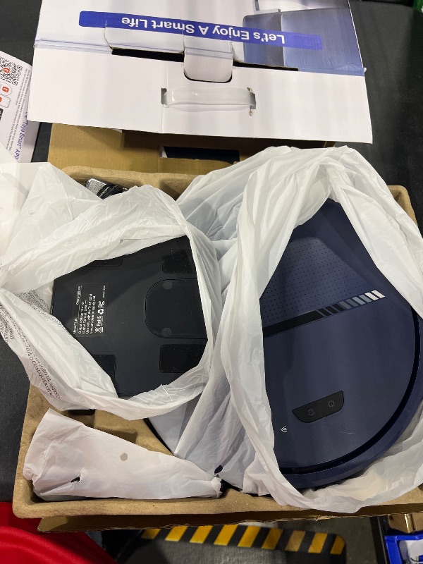 Photo 1 of UMMUND Floor Vacuum Robot D25