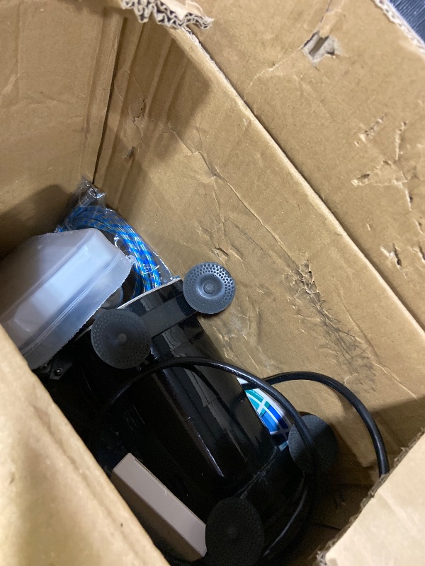 View 2 of VEVOR Airbrush Kit with Compressor and 3 Airbrushes