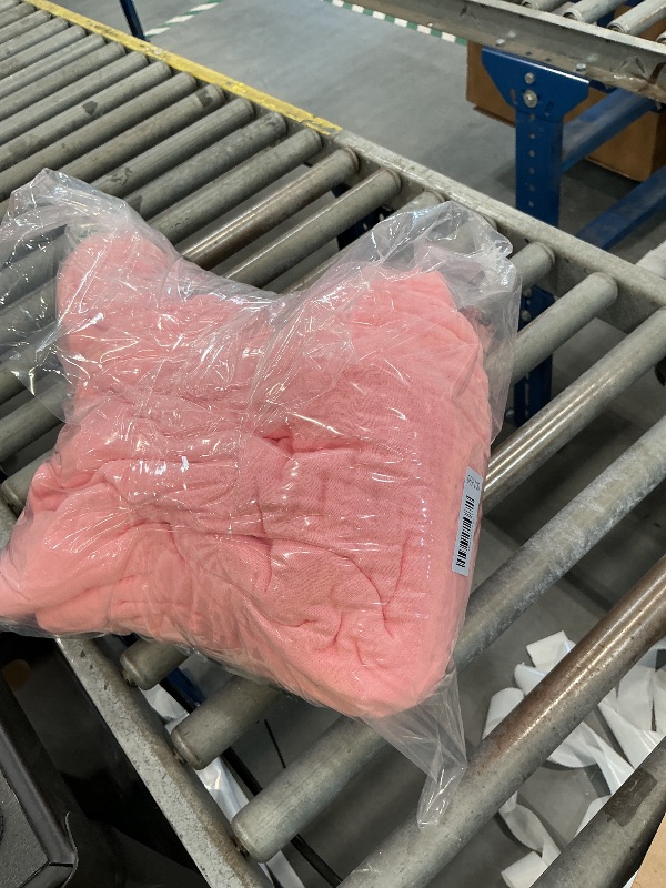 Photo 1 of EMME Muslin Queen Blanket - Pink (90" x 90")