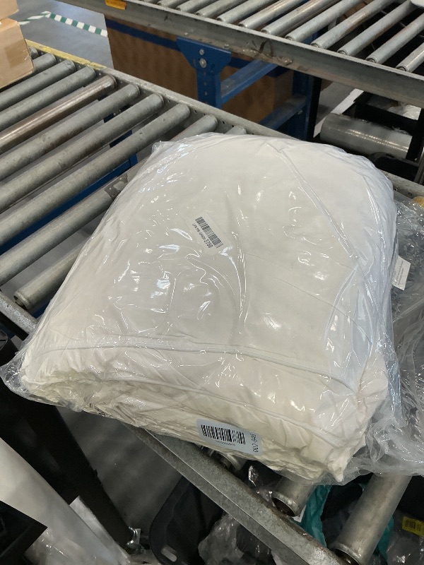 Photo 1 of Globon Winter Down Comforter King Size
