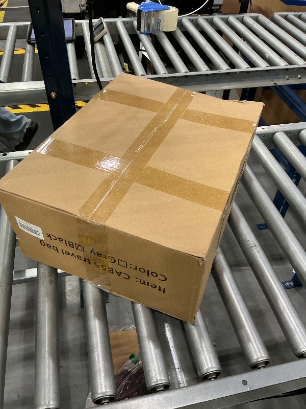 Photo 1 of CAB55 XXL 23" Rolling Sewing Machine Case