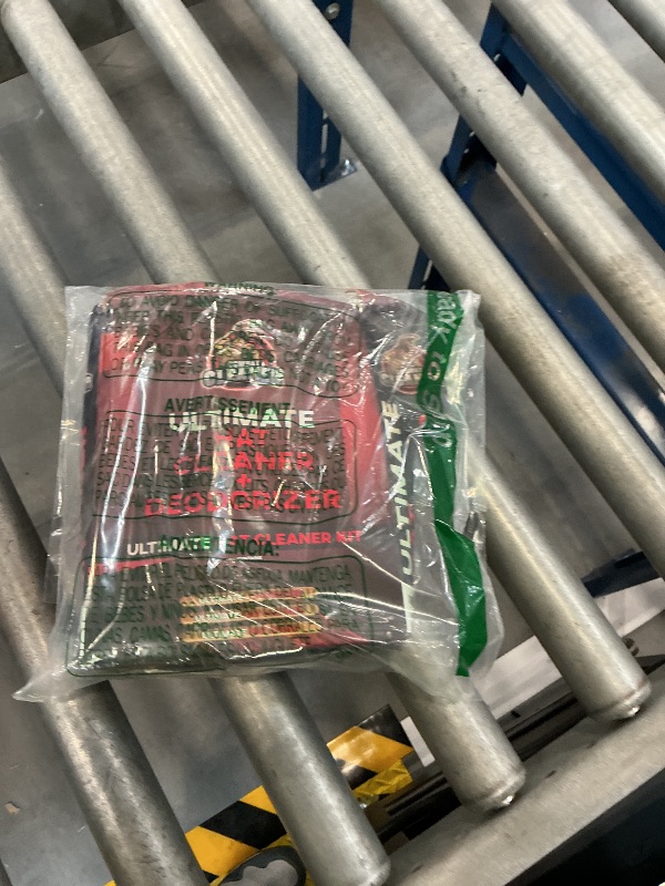 Photo 1 of Combat Cleaner 3-Piece Hat Cleaning Kit